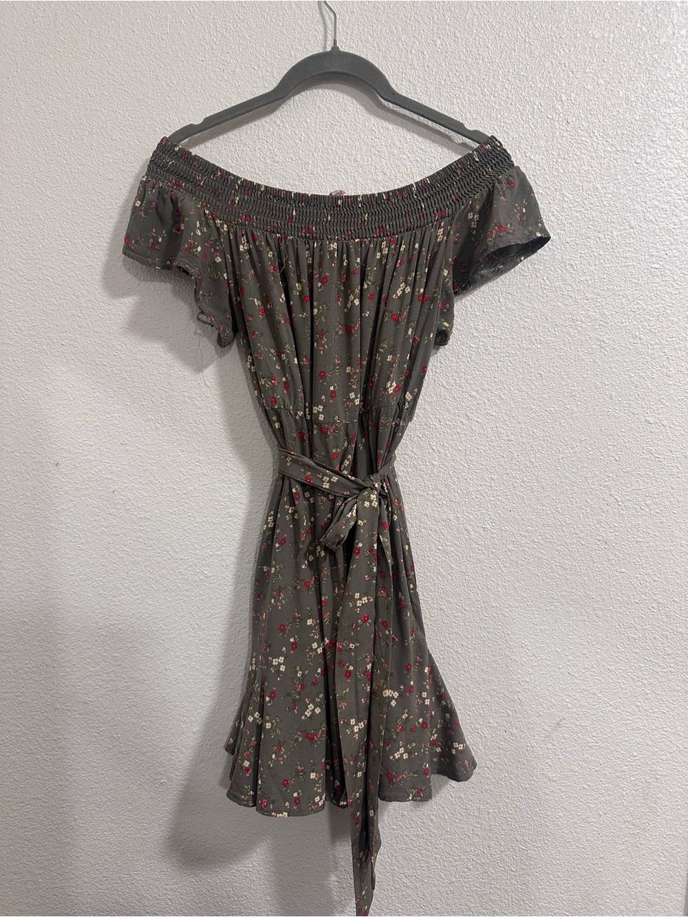 Smocked One-Shoulder Floral Dress in Olive Green